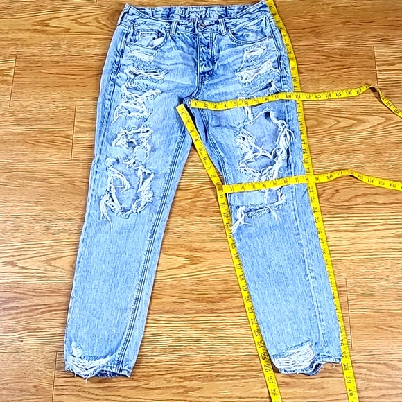 AMERICAN EAGLE 6x26 PRE-OWNED GIRLS WOMENS BLEACH DISTROYED DENIM TOM GIRL JEANS - Picture 1 of 8